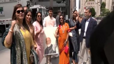 PM Modi US Visit: Indian Diaspora Excited To Greet PM Narendra Modi, Waits Outside His Hotel in New York (Watch Video)