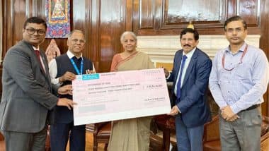 Business News | Bank of Maharashtra Presents Dividend Cheque of Rs 795.94 Crore to Finance Minister Nirmala Sitharaman