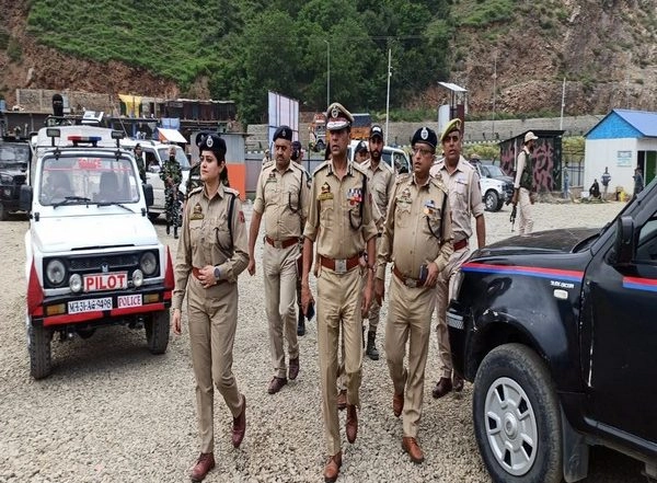 India News | J-K: ADGP Jammu Takes Stock of Amarnath Yatra's Security Arrangements at Banihal, Chanderkot, Ramban