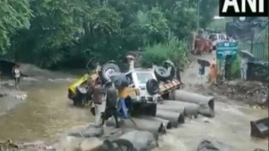 India News | HP: Heavy Rainfall Lashes Kullu, Vehicles Damaged