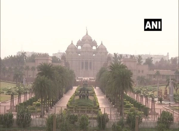 India News | Delhi: Bangladesh Woman Detained for Flying Drone Near Akshardham Temple