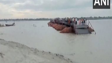 Bihar Bridge Collapse Video: Portion of Temporary Bridge On River Ganga in Vaishali Washes Away, People Stranded