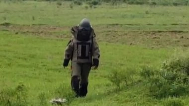 India News | Panchayat Polls: WB Police Defuses Bomb in Murshidabad