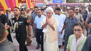 India News | J-K Lt Governor Visits Yatri Niwas at Bhagwati Nagar, Reviews Arrangements for Amarnath Yatra