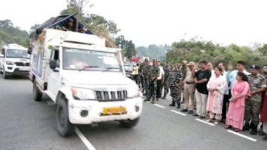 Amarnath Yatra 2023: First Batch of Amarnath Pilgrims Received by Udhampur's District Administration (Watch Video)