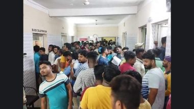 Odisha Train Accident: People Queue Up Outside Hospitals in Balasore To Donate Blood As Death Toll Rises to 233 in Train Mishap (See Pic)