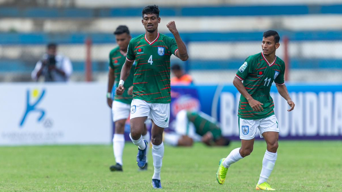 Football News | Bangladesh Keep Semifinal Hopes Alive In SAFF ...