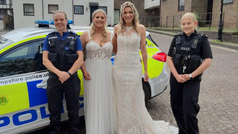 'Great Community Spirit!': Netizens Laud UK Police for Dropping Brides to Their Wedding Venue After Coach Carrying Wedding Party Breaks Down in Hedge End (See Pics)