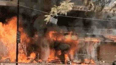 Chhattisgarh ATM Fire Video: Rs 38 Lakh Cash Gutted As Automated Teller Machine Engulfs in Huge Blaze in Raipur