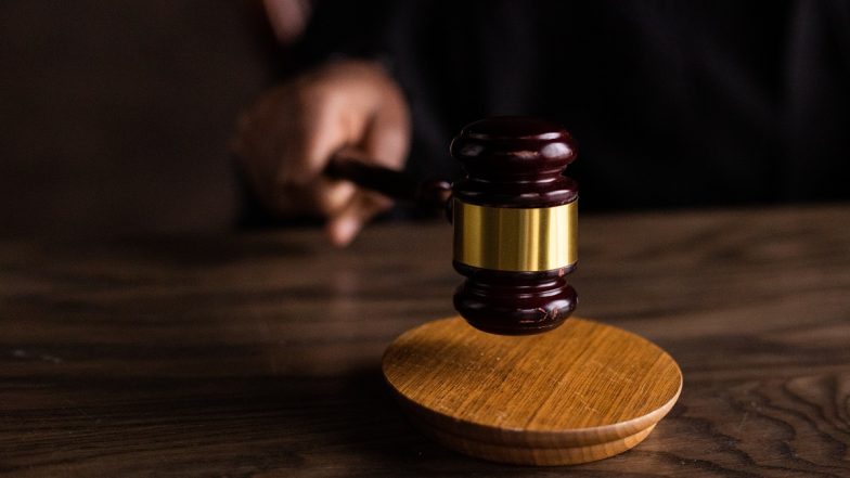 'Such an Idea Is Alien To Service Law': Karnataka High Court Says Wife Cannot Seek Withdrawal of Resignation Tendered by Husband to His Employer