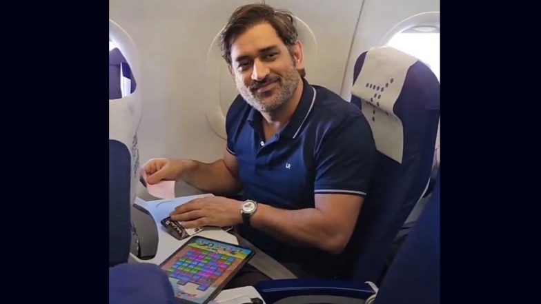 MS Dhoni Spotted Playing Candy Crush Inside Flight As Air-Hostess Offers Him Chocolates, Fans React to CSK Captain’s Viral Video