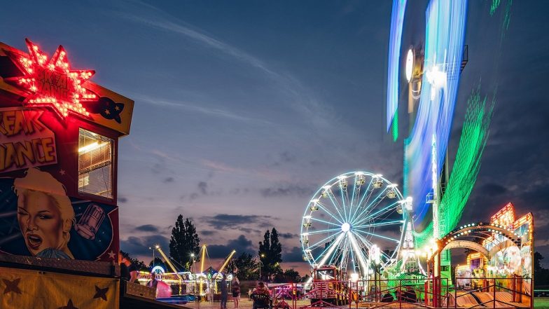 Navi Mumbai Wonders Park Accident: Umbrella Circular Joyride Safety Harness Snaps, 5 Injured After Falling at Nerul's Amusement Park