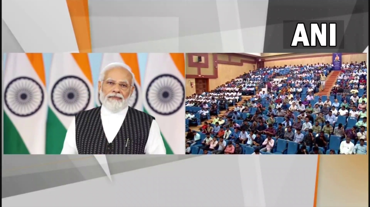 India News | PM Narendra Modi Distributes 70,000 Appointment Letters ...