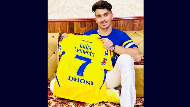 MS Dhoni Gifts Signed CSK Jersey to Rahmanullah Gurbaz, Afghanistan and KKR Wicketkeeper Shares Picture