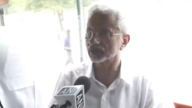 S Jaishankar Takes Bus Ride Under 'Vikas Tirth Yatra' in Delhi, Says 'Infrastructure Projects Show the Pace at Which India Is Developing' (Watch Video)