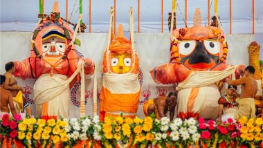 Snana Yatra 2023 Live Streaming Online & Telecast From Jagannath Temple Puri on YouTube: Lord Jagannath, Lord Balabhadra and Devi Subhadra Darshan on Debasnana Purnima, Festival Held in Odisha