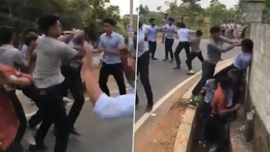 Kerala Students Fight Video Goes Viral: Slaps, Punches, Kicks Rain As Ugly Brawl Breaks Out Between Two Groups of Students