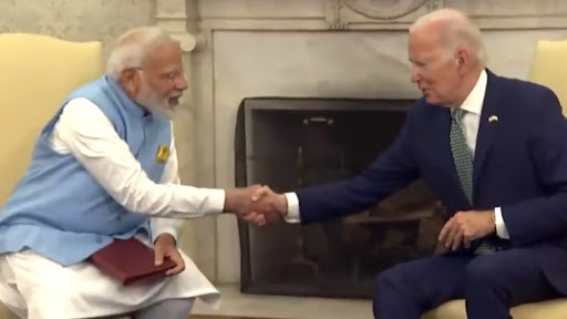 Prime Minister Narendra Modi and US President Joe Biden Hold Bilateral Talks in Oval Office in White House (See Pics and Video)