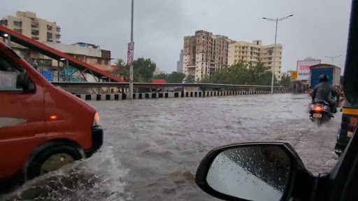 Andheri Subway Flooded Videos: Mumbai Traffic Police Close Andheri Subway Due to Severe Waterlogging Following Heavy Rains