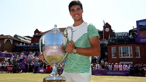 Carlos Alcaraz Beats Alcaraz Beats Alex De Minaur, Wins 1st ATP title on Grass 