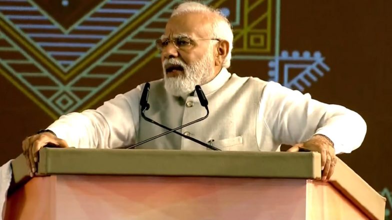 ‘Match Sickle Cell Test Card Then Only Get Married’, PM Narendra Modi’s Advice at National Sickle Cell Anaemia Elimination Mission Launch Event in MP’s Shahdol (Watch Video)