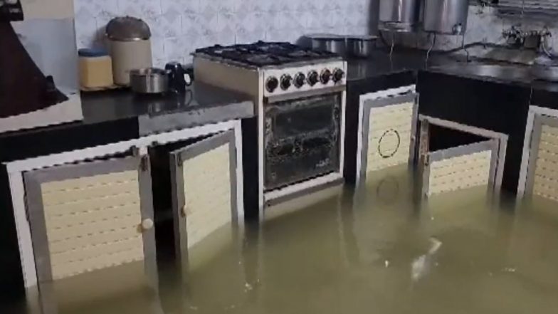 Gujarat Rains: Home Minister Amit Shah Speaks to CM Bhupendra Patel, Says Govt Engaged in Providing All Possible Help (Watch Video)