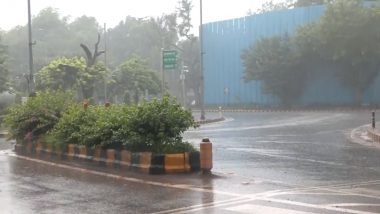 Delhi Rains Forecast and Weather Update: Rain Lashes Parts of National Capital, Temperature Drops to 26 Degrees Celsius; Cloudy Sky With Light Drizzle Likely Today, Predicts IMD (Watch Video)