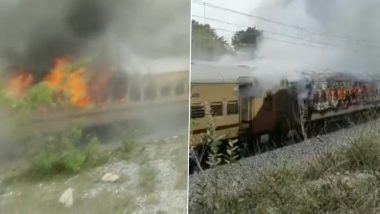 Telangana Train Fire Video: Three Coaches of Falaknuma Express Burns in Flames Between Bommaipally and Pagidipally Stations, No Injuries Reported