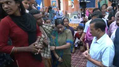 Delhi Floods: CM Arvind Kejriwal Oversees Flood Relief Camp in Mori Gate Area (Watch Video)