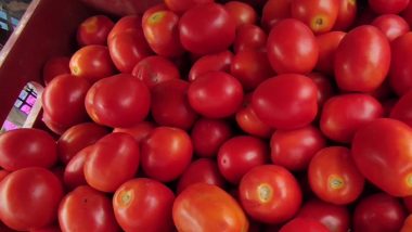 Tomato Price Hike: Centre Further Slashes Retail Tomatoes Prices, Directs NCCF and NAFED To Sell for Rs 70 per KG