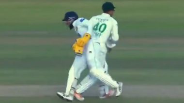 Pakistan Number 11 Batsman Abrar Ahmed Involved in Funny Moment With Sri Lankan Wicketkeeper (Watch Video)