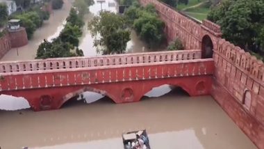 Yamuna River’s Water Level Declines at Steady Pace in Delhi After Touching Record High (Watch Video)