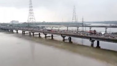 Delhi Floods: Yamuna Water Level Drops to 206.02 Metres, Waterlogging Situation in Several Low Lying Areas Improve (Watch Video)