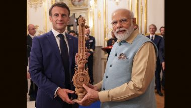 PM Modi Gifts to Emmanuel Macron and Brigitte Macron Photos: Sandalwood Sitar Presented to French President by Prime Minister Narendra Modi (See Pics)