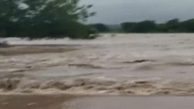 Maharashtra Rains: Rainwater Enters Several Houses, Leaves Roads Inundated in Yavatmal After Incessant Rainfall (Watch Video)