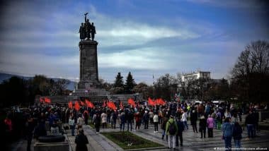 Should Soviet Monuments Be Dismantled or Preserved?