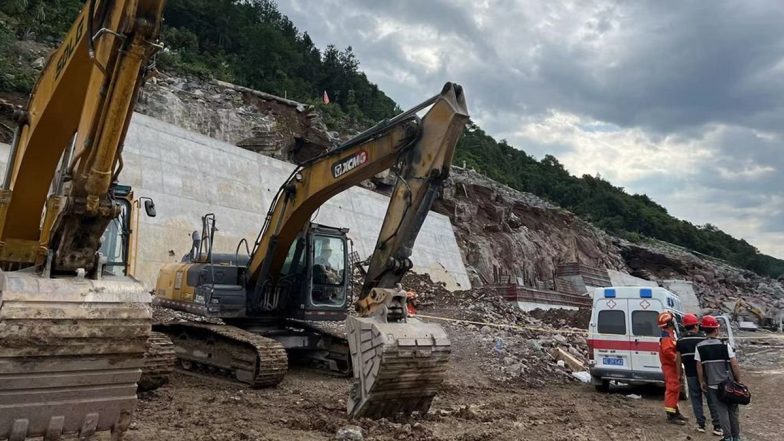 Landslide in China: Nine Missing in Hubei After Landslide Sparked by Heavy Rains Amid Flooding and Searing Temperatures; Five Rescued (See Pics)