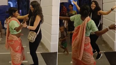 Girl Holds Hands and Dances With a Homeless Woman in Delhi’s Connaught Place, Heartwarming Video Goes Viral (Watch)