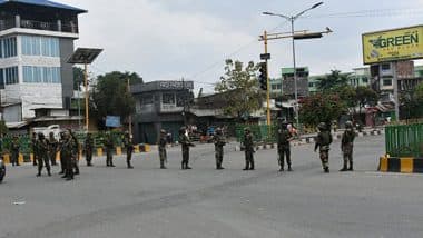 Maharashtra Violence: 12 Cops Injured in Stone Pelting After Scuffle Erupts Between Two Groups on Mumbai-Agra Highway in Dhule District