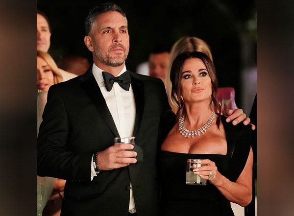 Real Housewives Star Kyle Richards, Mauricio Umansky Split After 27 Years Of Marriage