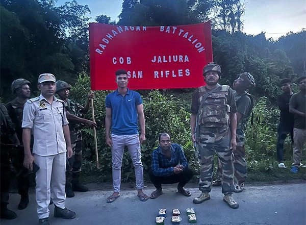 India News | Assam Rifles Apprehends One Person with Heroin Worth Rs 1.1 Cr in Cachar
