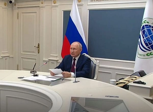 World News | Putin Thanks PM Modi for Organising SCO Summit, Lauds Work India Has Done Under Its Presidency