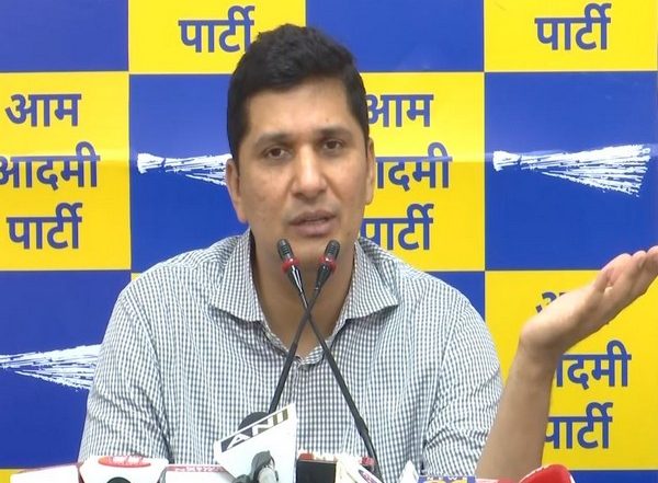 India News | Saurabh Bhardwaj Inspects Najafgarh Drain, Directs That Only Treated Sewage Be Released in Yamuna