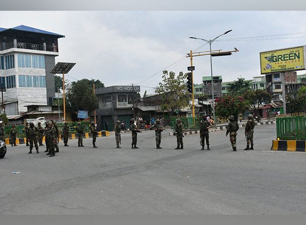 India News | Manipur: Attempt to Loot Weapons in Thoubal District Thwarted, 1 Killed