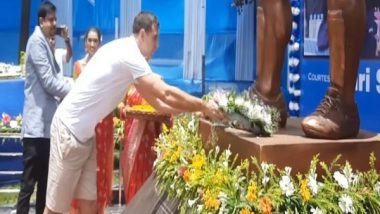 Sports News | Golden Glove-winner at WC, Emiliano Martinez, Pays Tribute to Diego Maradona