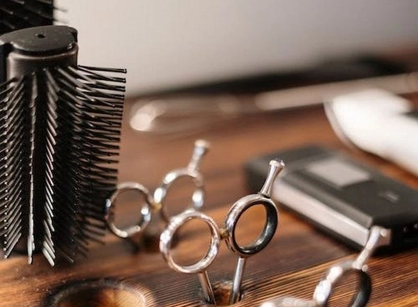 World News | Afghanistan: Taliban Asks Beauty Salon Owners to Close, Warn of Consequences