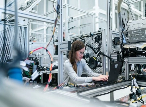 Science News | How Heavy Metals Are Gathered by Micro and Mesoplastics, Finds Study
