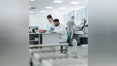 Health News | Bilateral Total Knee Arthroplasty Linked to Rise in Complication Rates: Study