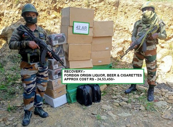 India News | Mizoram: Assam Rifles Recovers Illegal Foreign Liquor, Cigarettes, Beer Worth Rs 24.53 Lakhs in Champhai