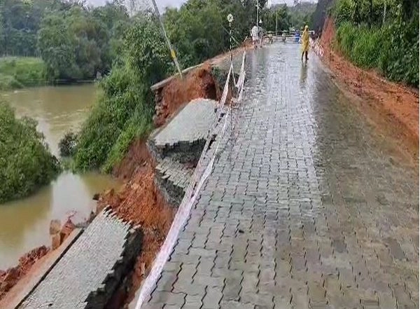 India News | Under-construction Road Damaged in Kerala's Wayanad District